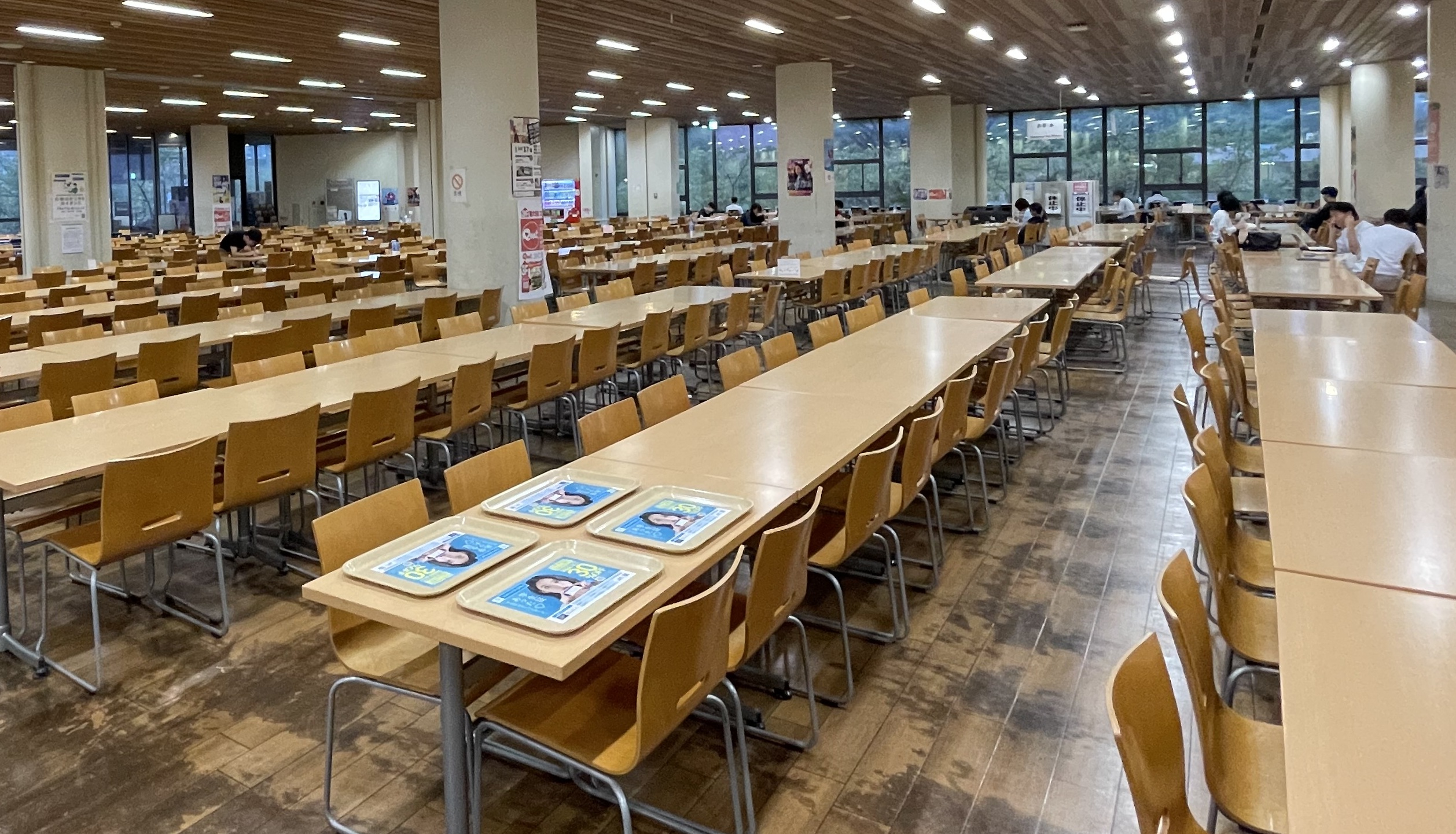 学食トレイ広告
