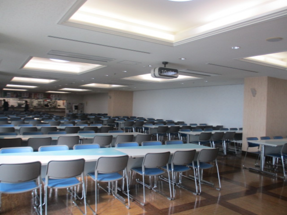 芦屋大学の学食