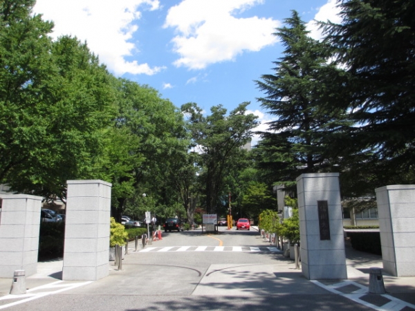 信州大学 松本 正門