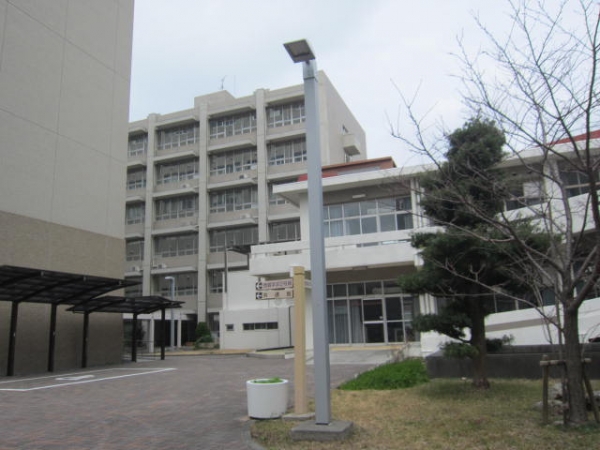 静岡大学 工学部 生協 広告 比較 校舎外観