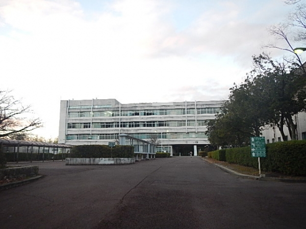 名古屋経済大学内広告 大学メディア 比較 1号館広告