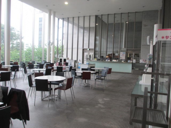 東京都市大学世田谷キャンパスのカフェテリア