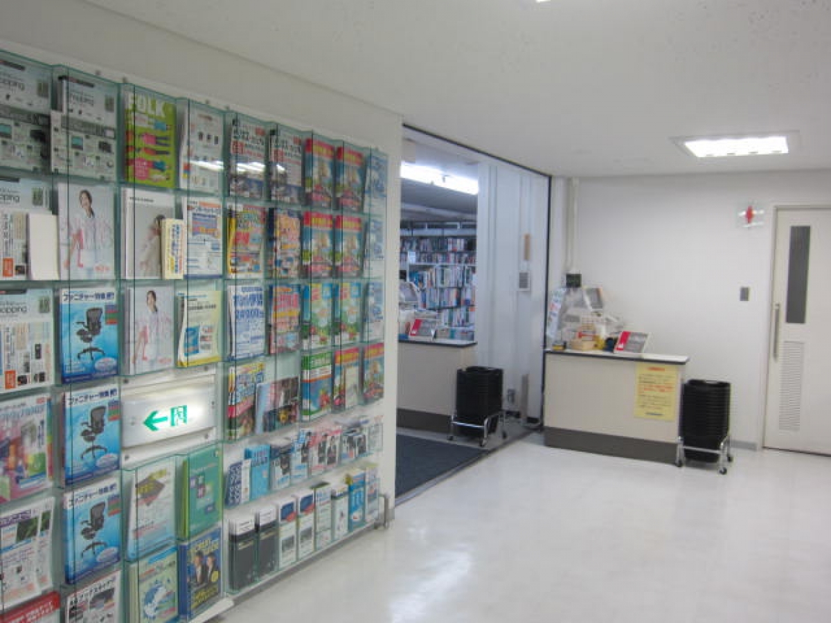 東京医科歯科大学湯島キャンパスの購買・書店入口