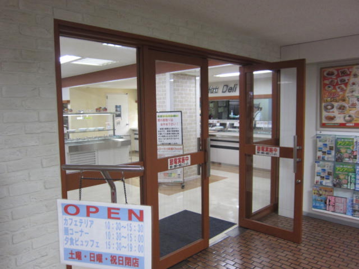 東京医科歯科大学湯島キャンパスの食堂入口