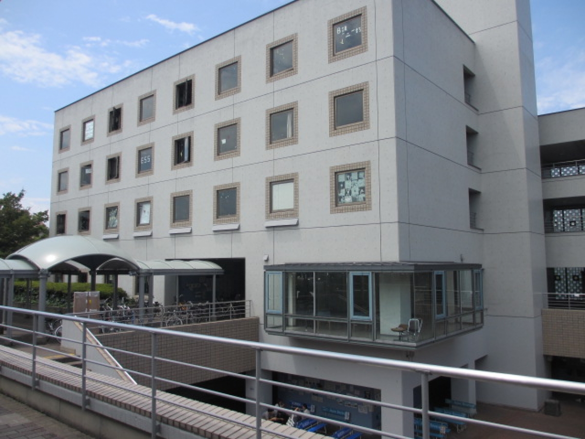 東京都立大学の学生ホール