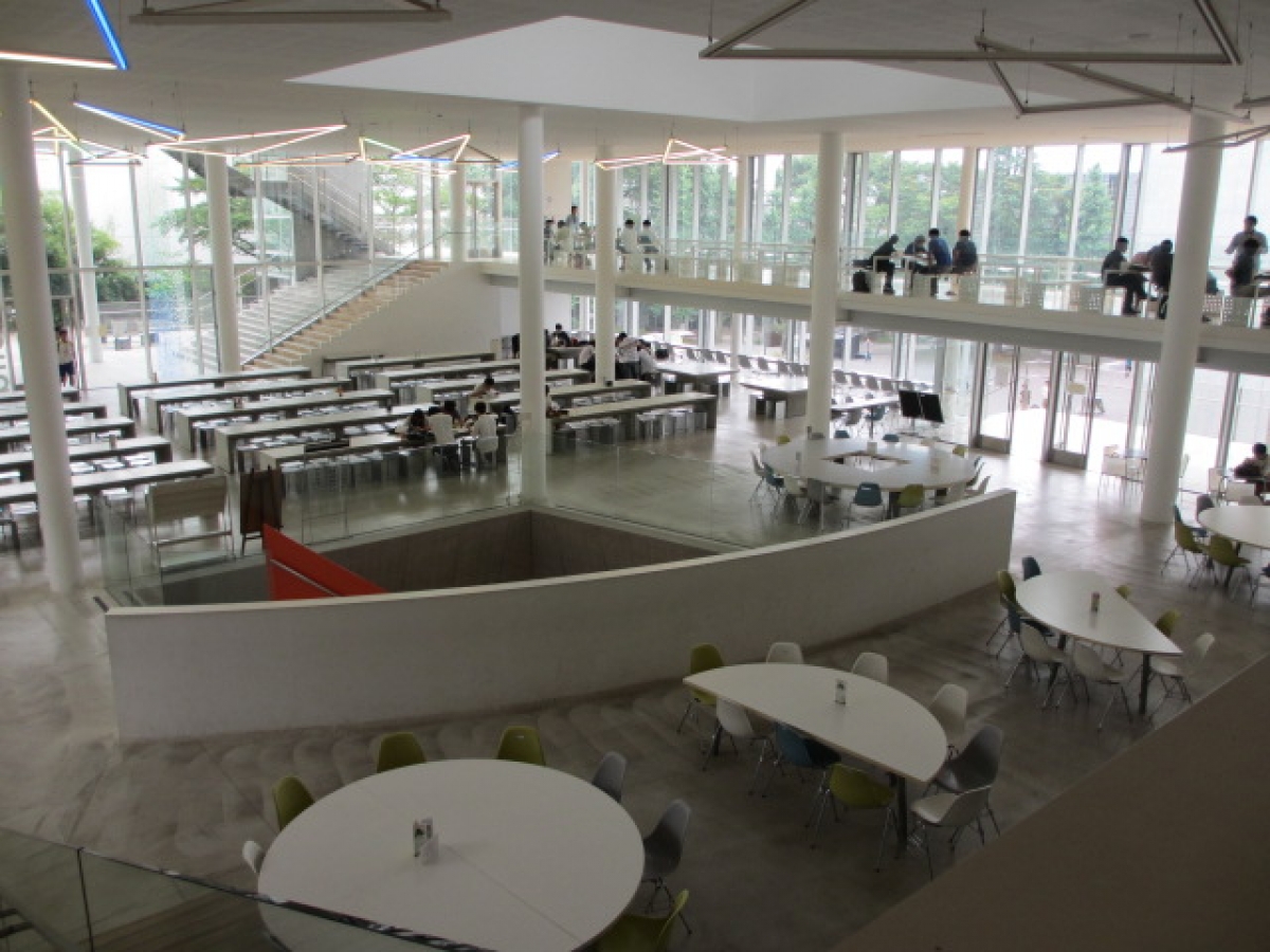 工学院大学八王子キャンパスの食堂