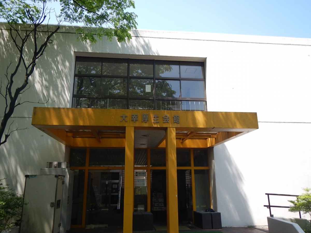 名古屋大学大幸キャンパス内で広告