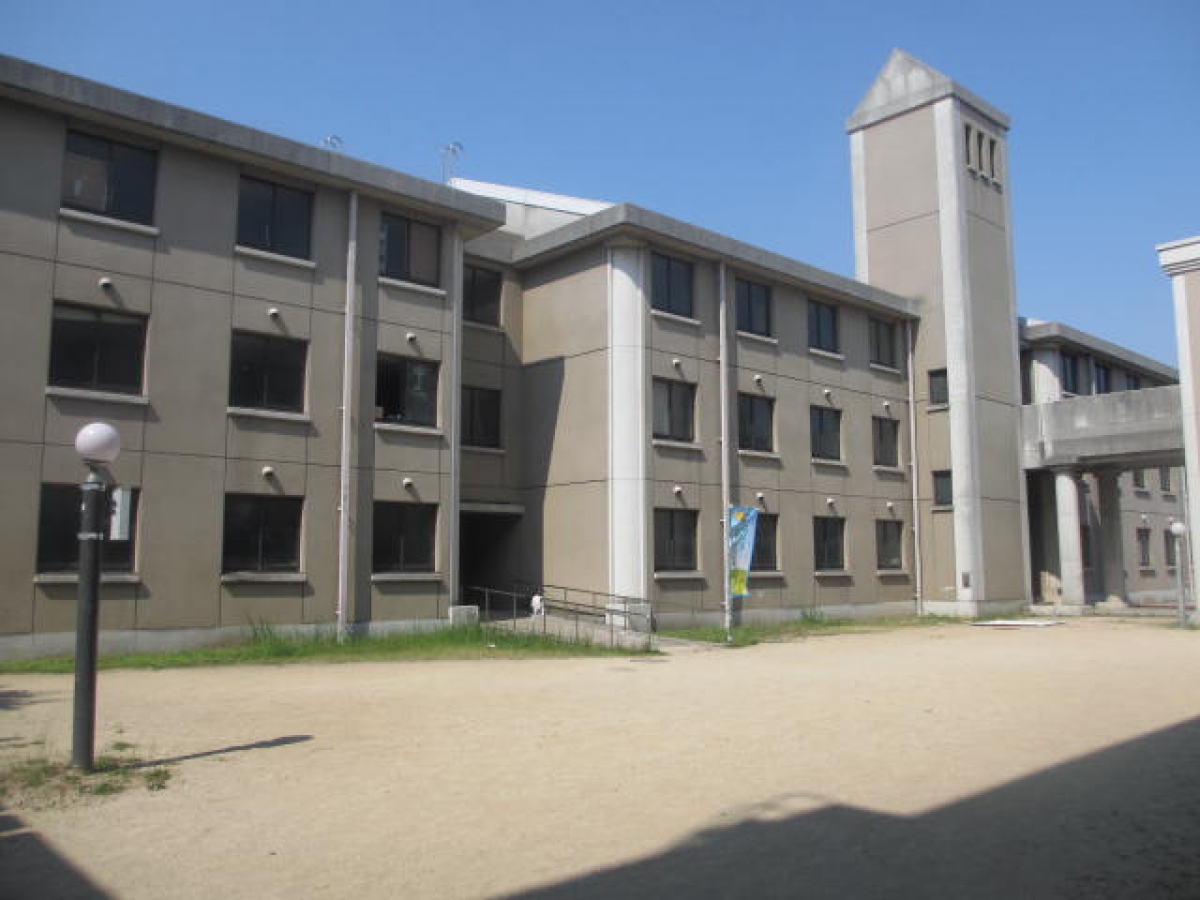兵庫県立大学　神戸商科キャンパス　クラブハウス