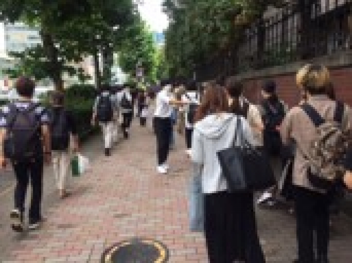 青山学院大学渋谷キャンパス正門前付近