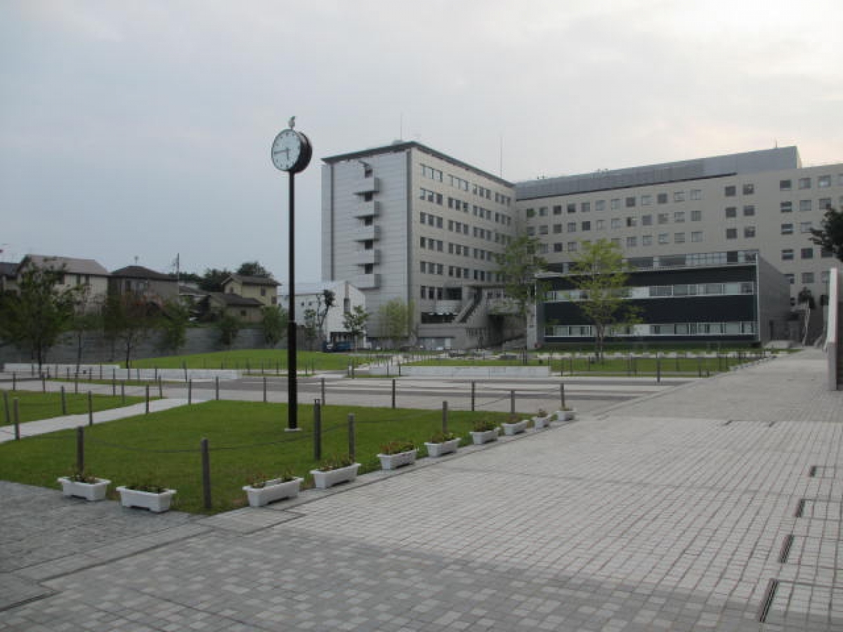 法政大学小金井キャンパスの中庭