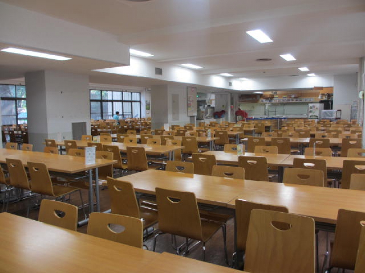 東京農工大学府中キャンパスの食堂内観