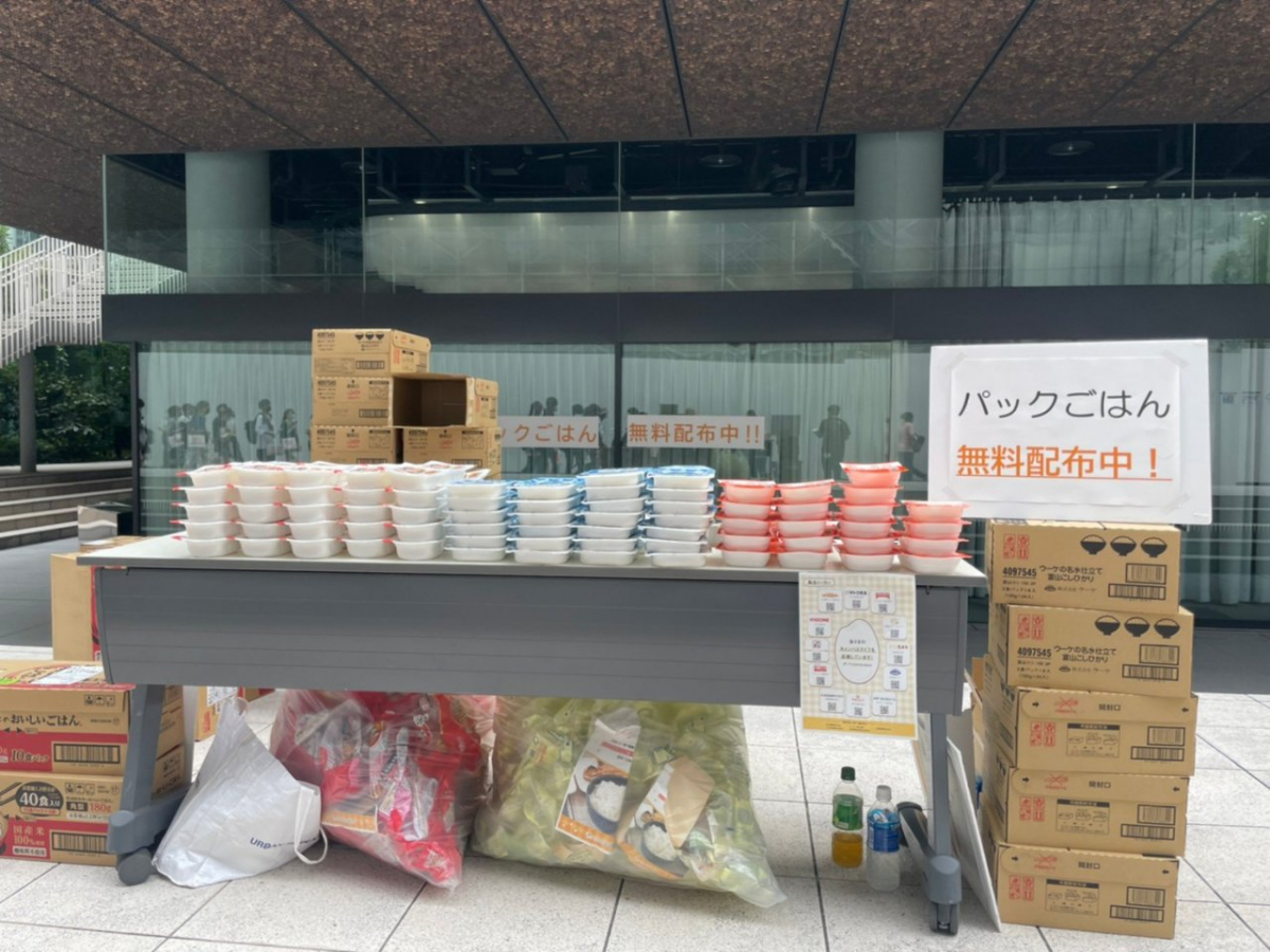 近畿大学のオープンキャンパスでサンプリング配布