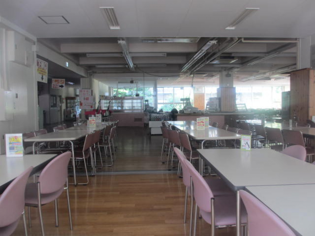 お茶の水女大学の食堂内観