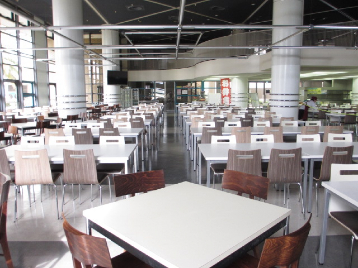 明海大学浦安キャンパスの食堂