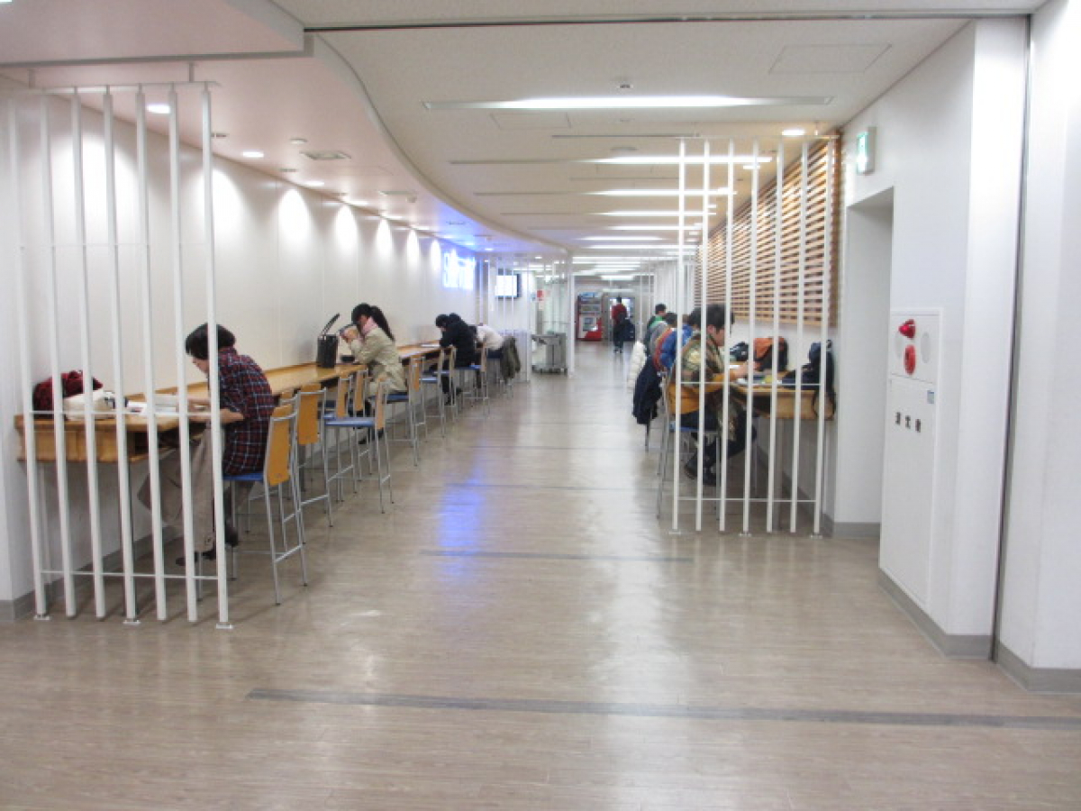 日本大学水道橋キャンパス経済学部の本館