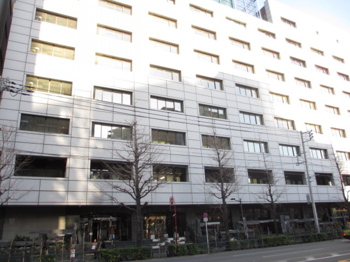 日本大学水道橋キャンパス経済学部の本館