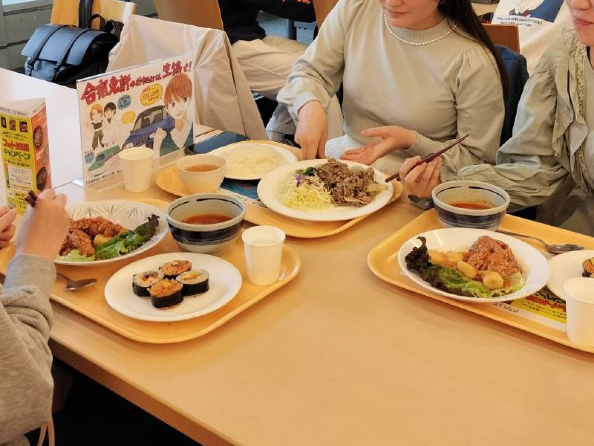 國學院大学渋谷キャンパスの学食でコラボメニュー提供