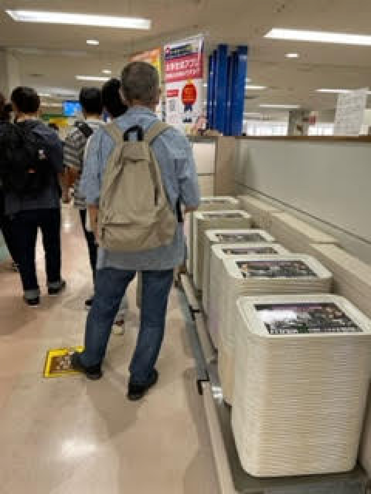 琉球大学千原キャンパス学食トレイ広告