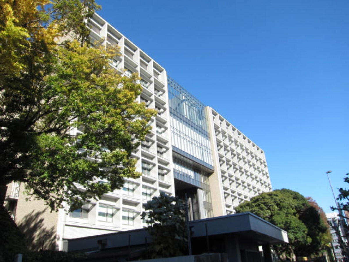 慶應義塾大学三田キャンパスの正門