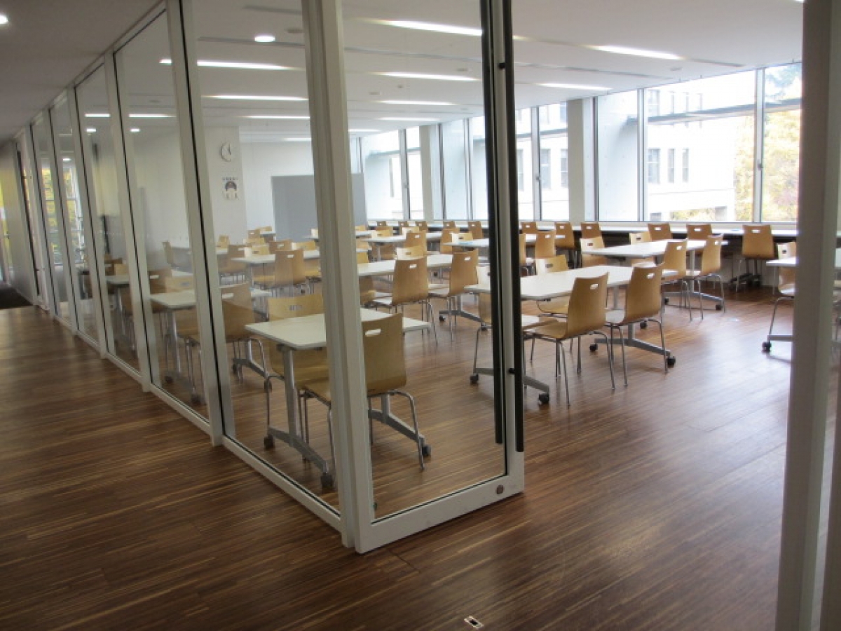 慶應義塾大学三田キャンパスの食堂