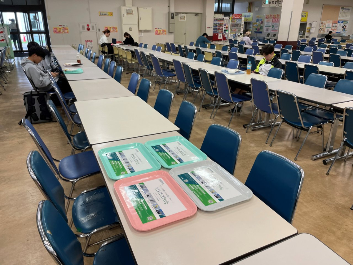 北海道大学札幌キャンパスの工学部食堂の様子