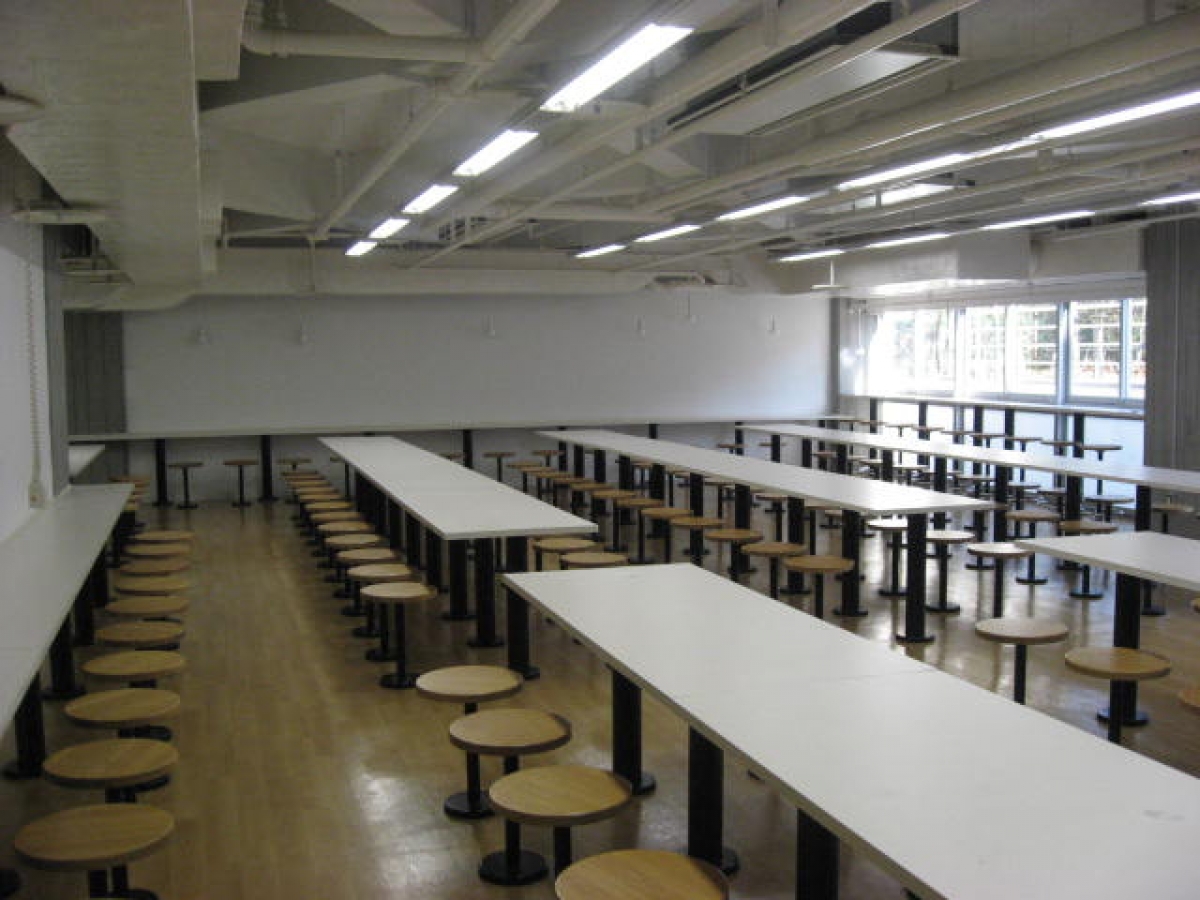 法政大学市ヶ谷キャンパス田町校舎の食堂