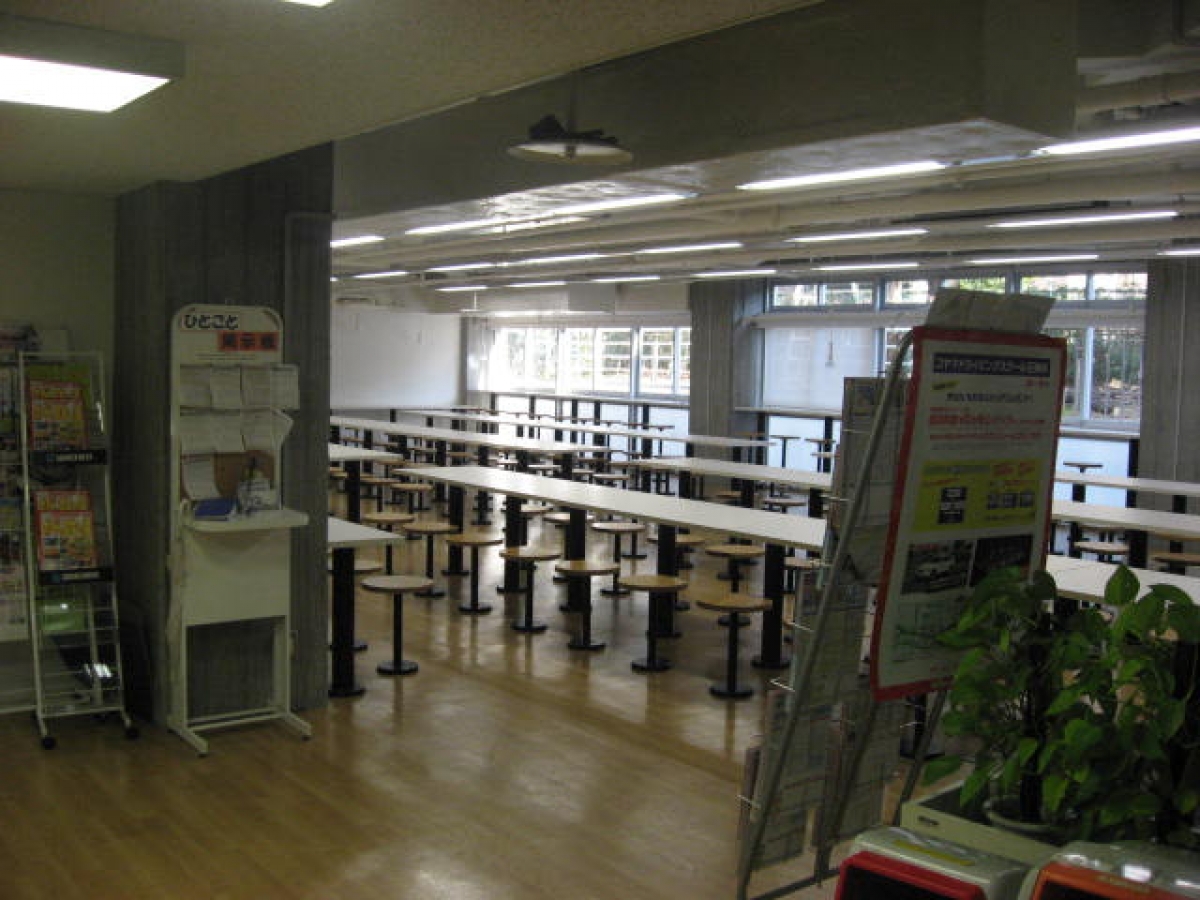 法政大学市ヶ谷キャンパス田町校舎の食堂