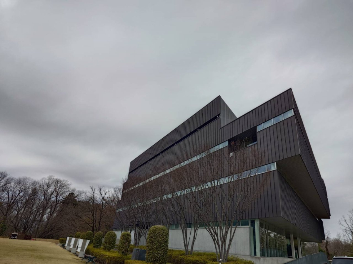 東京造形大学のE棟10号館 CS PLAZA外観