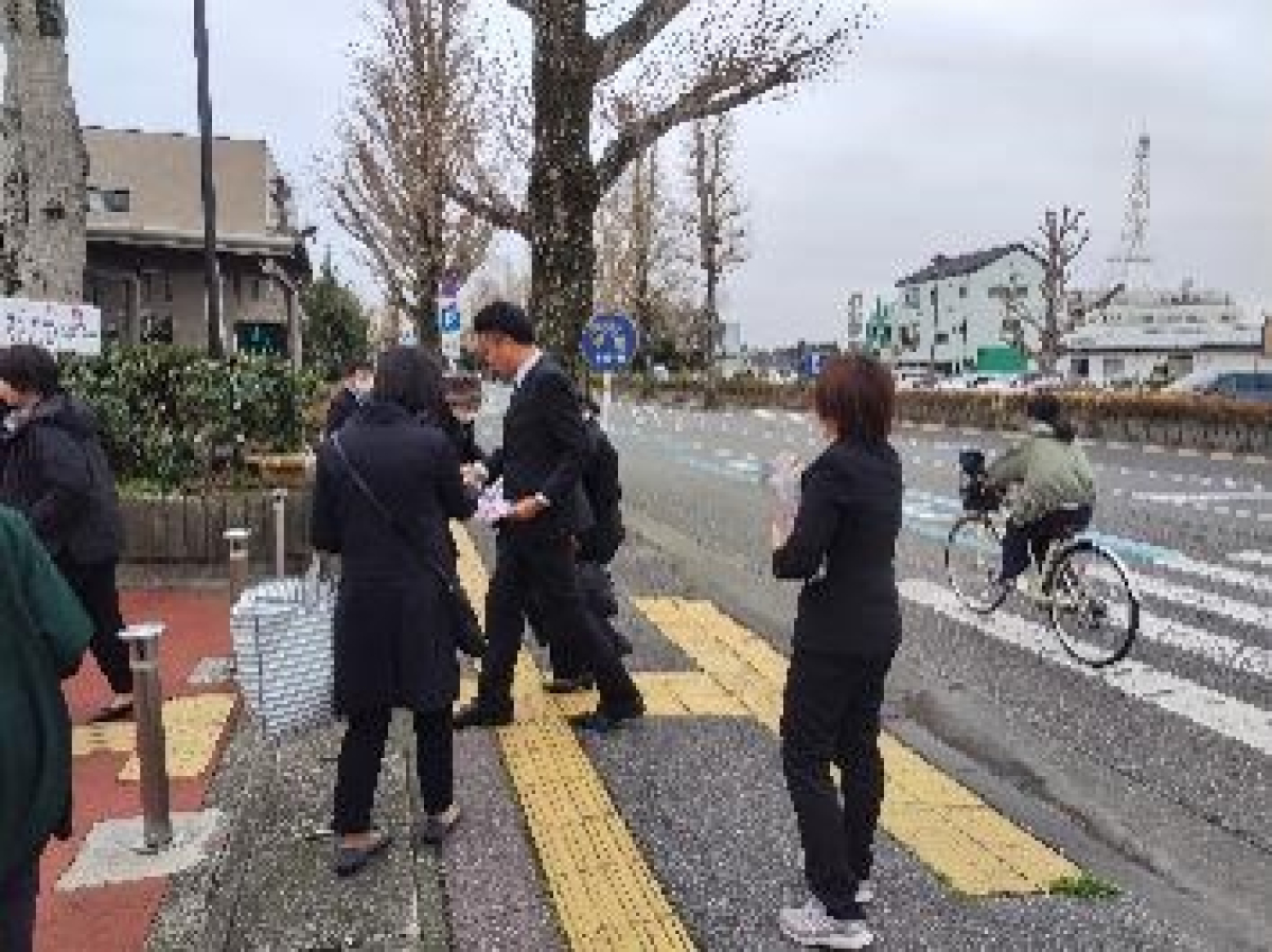 宇都宮大学　入学式に街頭配布
