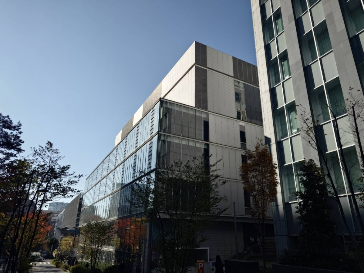 日本大学駿河台キャンパス理工学部の1号館