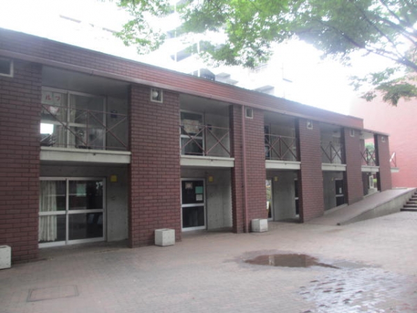 学習院女子大学の部室棟
