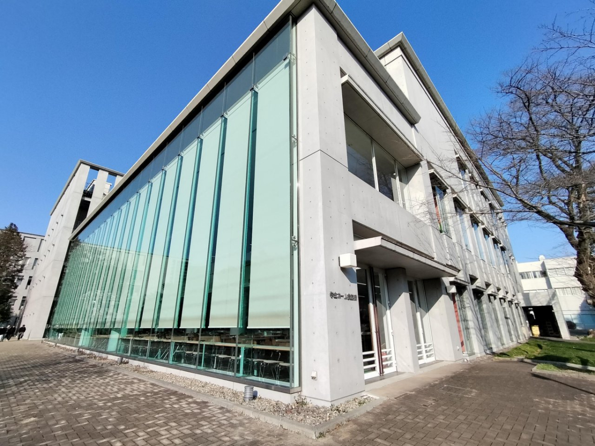 東洋大学川越キャンパスの学生ホール食堂棟