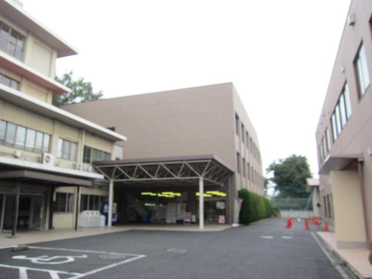 Shiraume Gakuen University_plaza