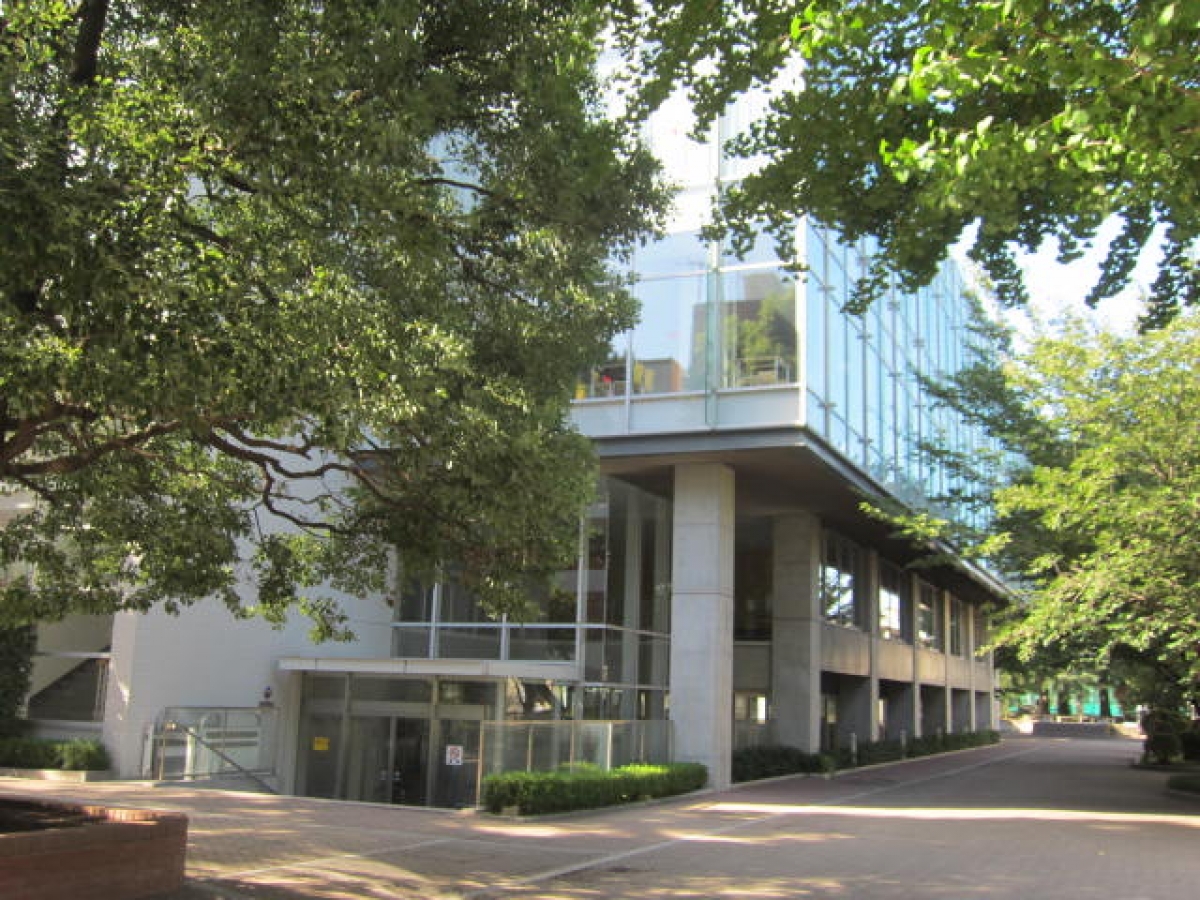 高千穂大学のセントラルスクエア
