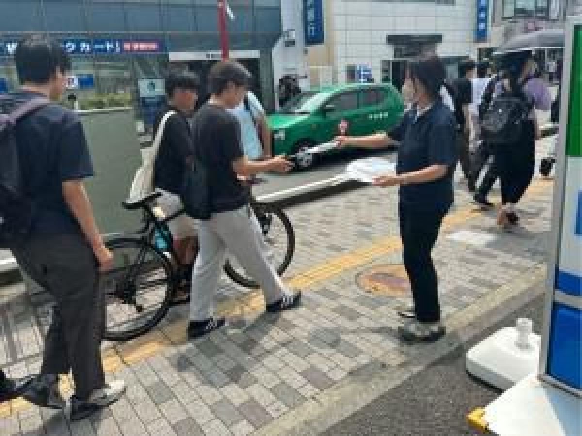 東海大学湘南キャンパスの通学路でサンプリング