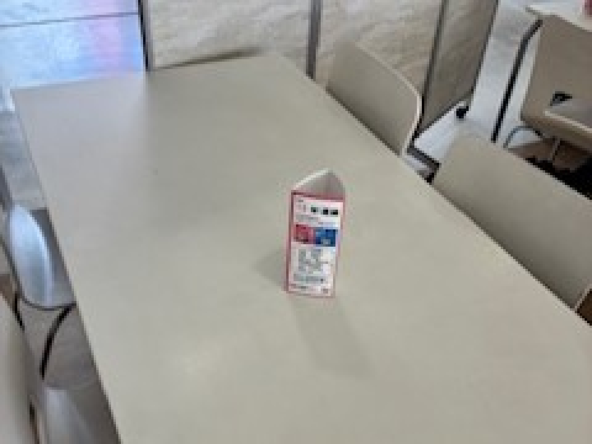 九州大学伊都キャンパスの食堂でPOP型広告