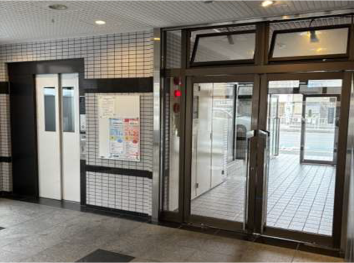 学生マンションでのポスター