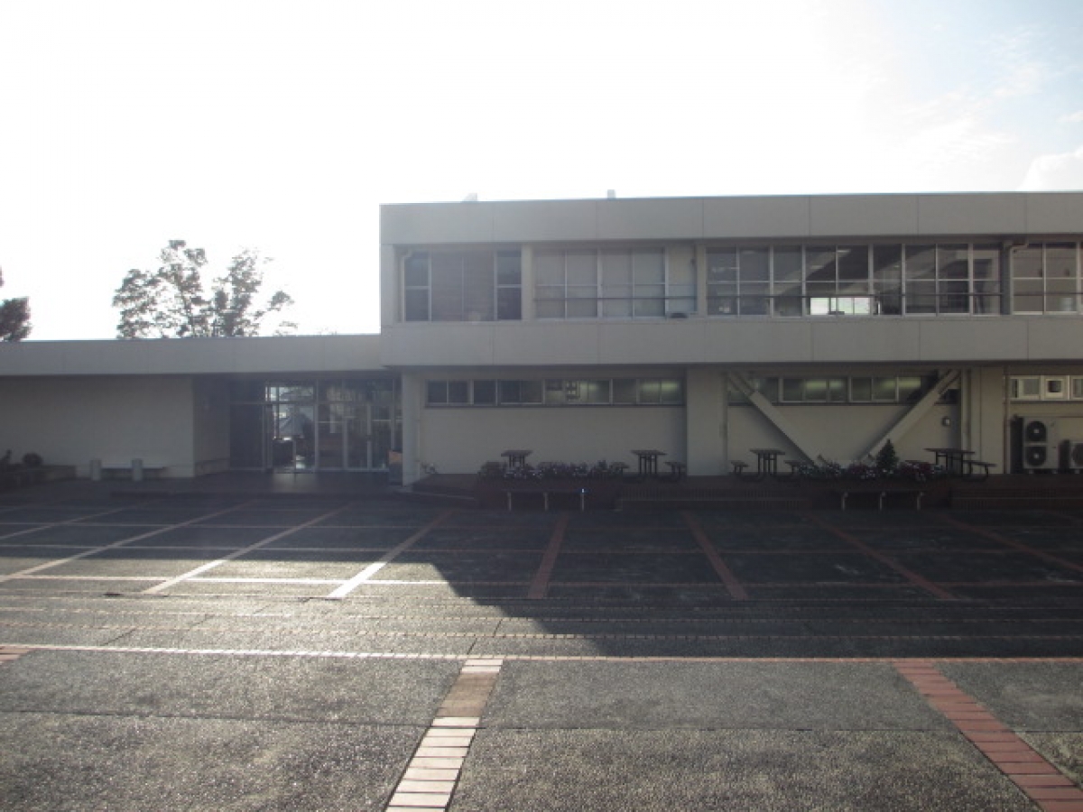 上智短期大学　食堂外観