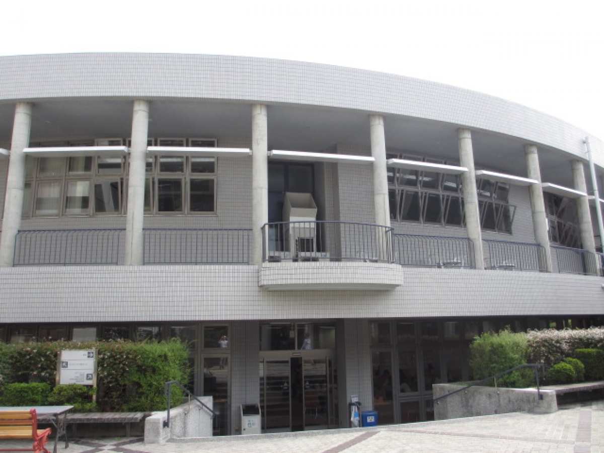 フェリス女学院大学　学生ホール