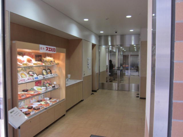 拓殖大学文京キャンパスのB館地下学食入口