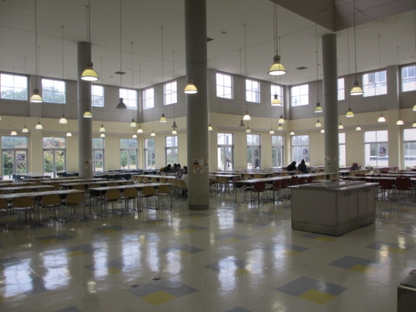 東京成徳大学 食堂