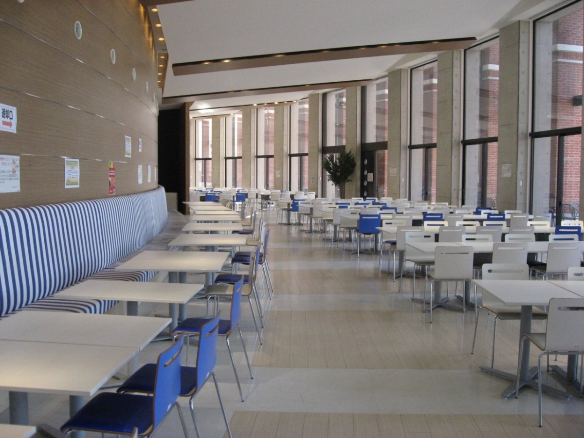 神戸学院大学　ポートアイランド　食堂