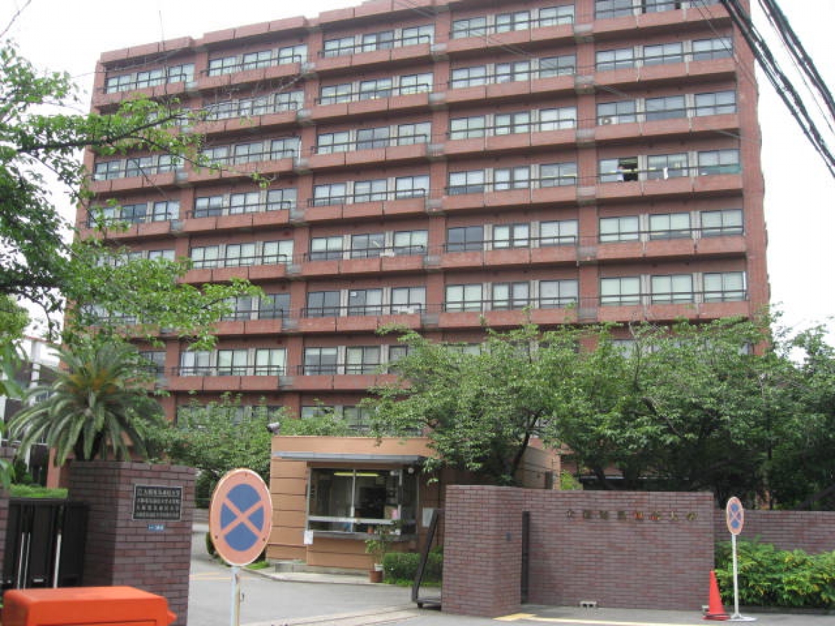 大阪電気通信大学寝屋川キャンパスの正門