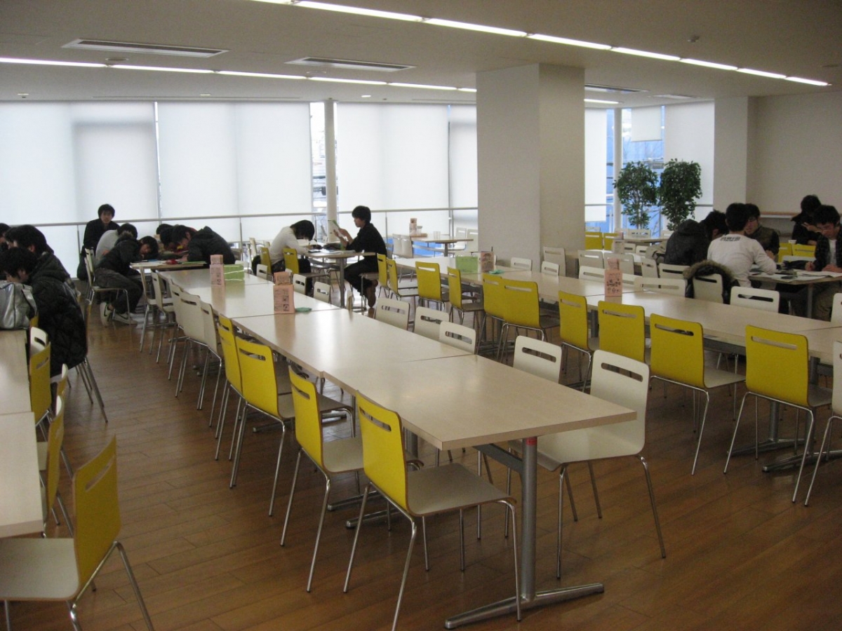 大阪電気通信大学寝屋川キャンパスの食堂