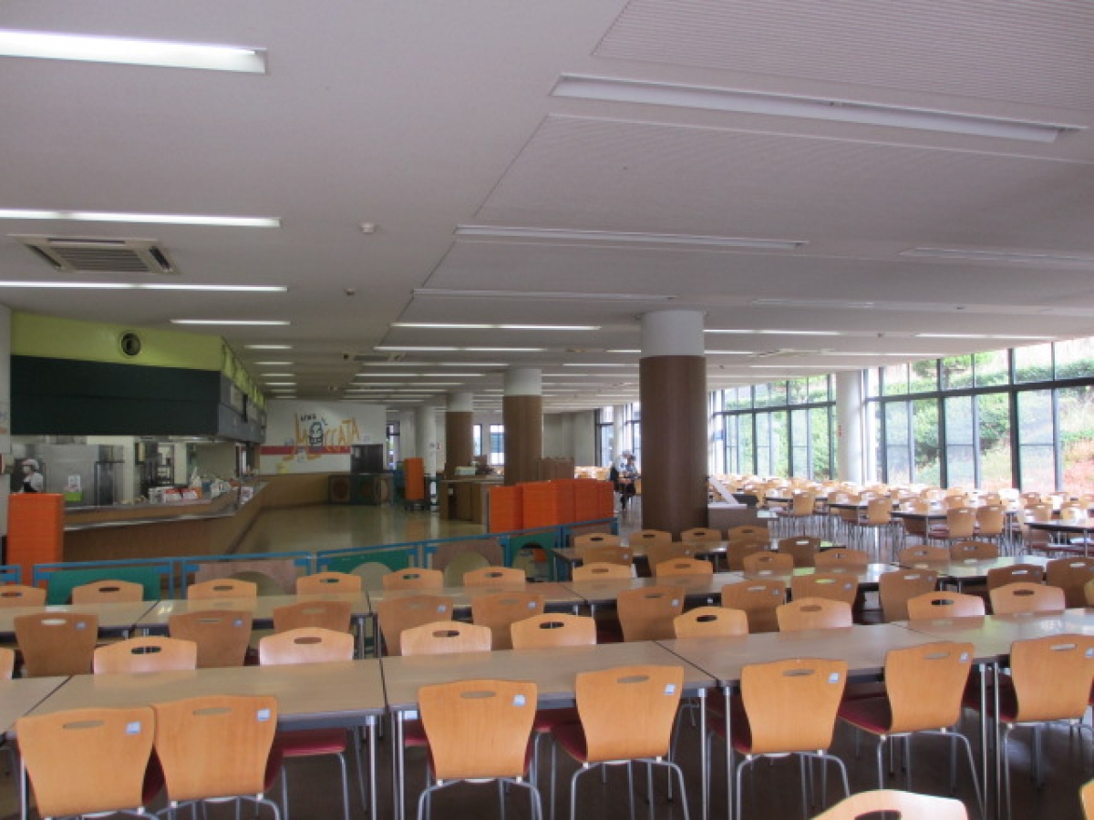 愛知工業大学で広告