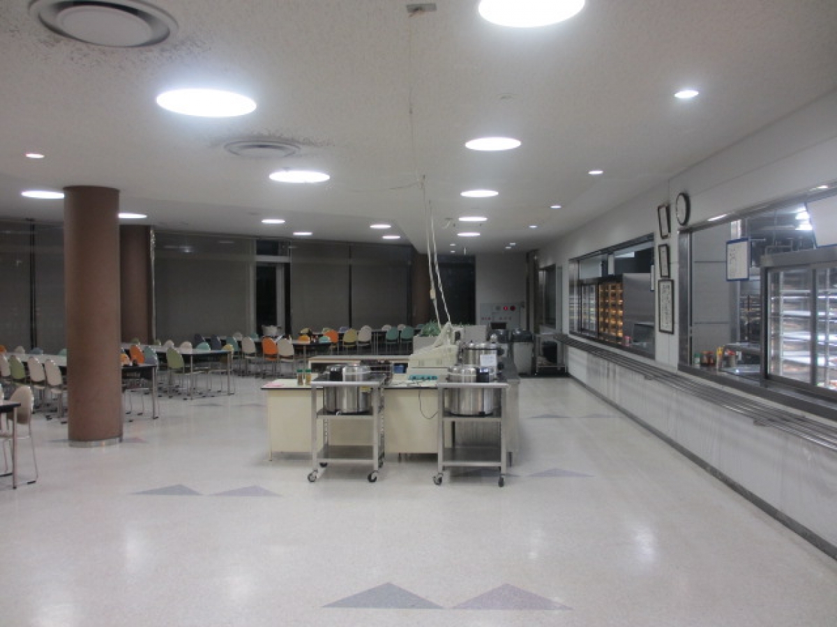 東海学園大学三好キャンパスで広告
