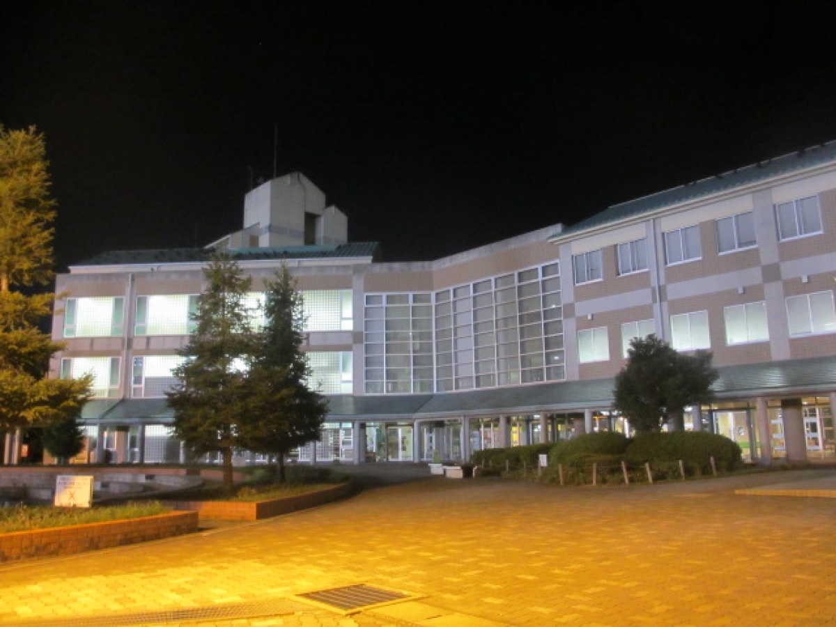 東海学園大学三好キャンパスで広告