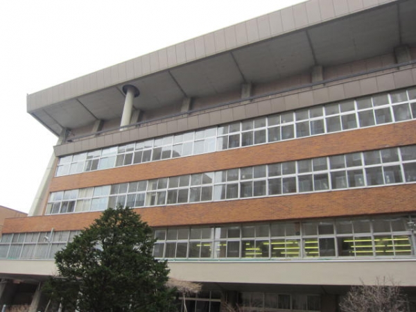 藤女子大学の北16条内旧校舎 大学 書店広告