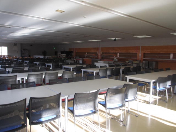 東京電機大学 鳩山キャンパス 第一食堂内観