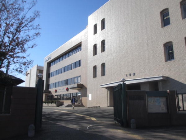 聖学院大学 正門